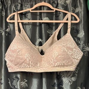 Lovely Torrid Dream wire free bra 42c pale pink lace